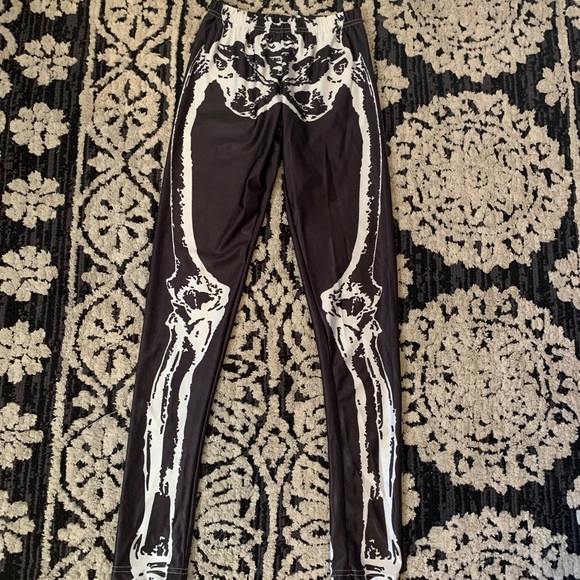 Pants - 4/$25 • Bone / Skeleton Leggings